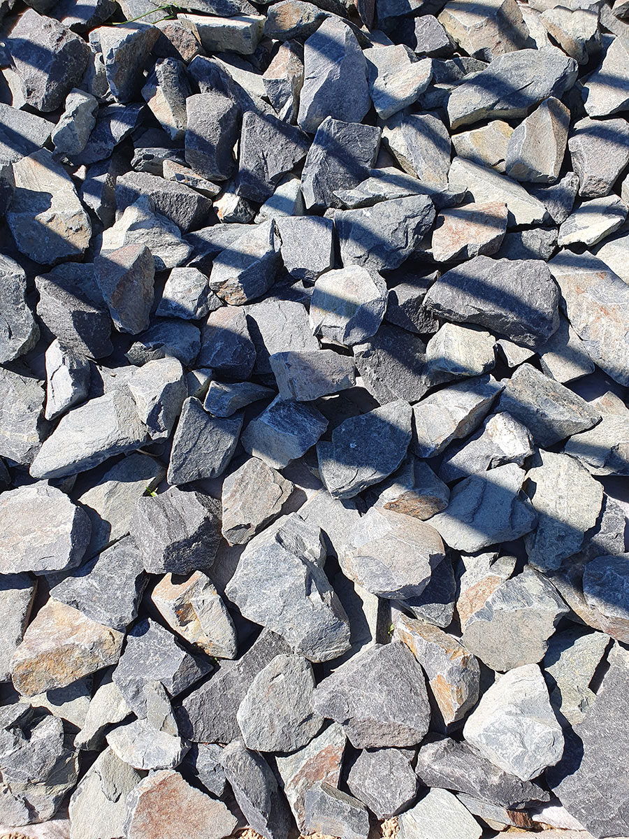 PIERRE AMPHIBOLITE GRIS BLEU NON OXYDE 80/150 - 100/150 (sur commande - nous consulter)